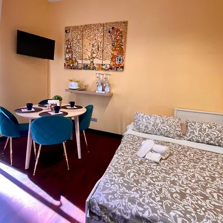 Dr House Luxury Roma